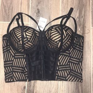 NWT Charlotte Russe geometric crop top